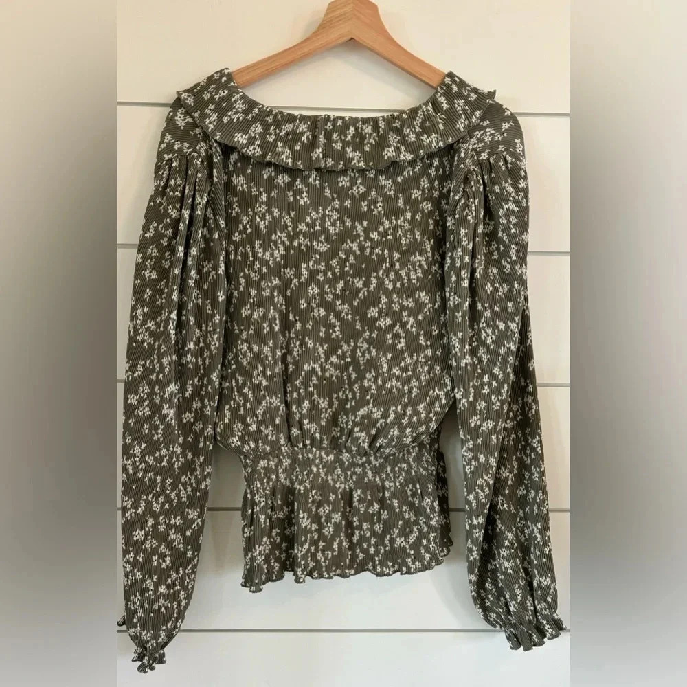 MINE Floral Top - Picture 3 of 3